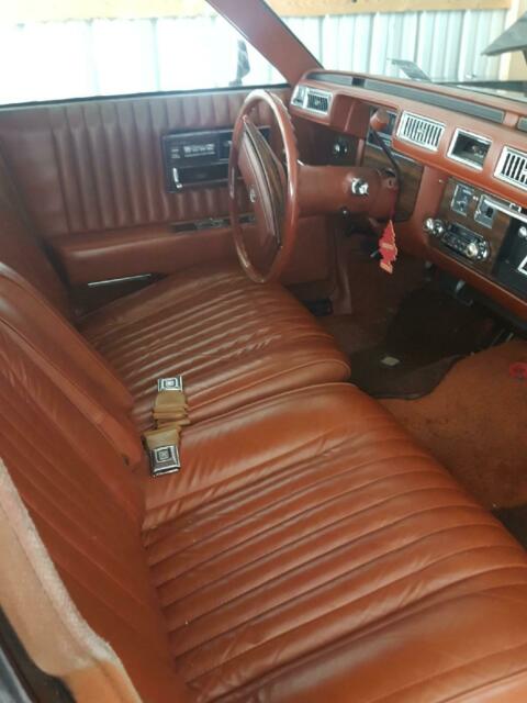 Cadillac Seville 1977 image number 9