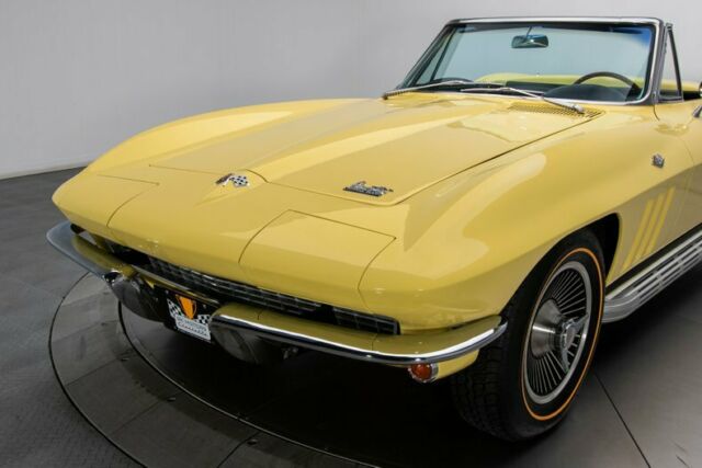 Chevrolet Corvette 1966 image number 22