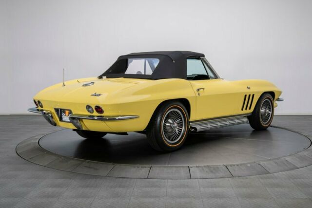 Chevrolet Corvette 1966 image number 32