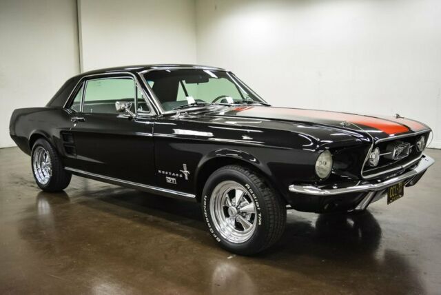 Ford Mustang 1967 image number 24