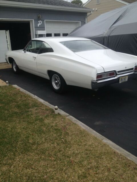 Chevrolet Impala 1967 image number 13