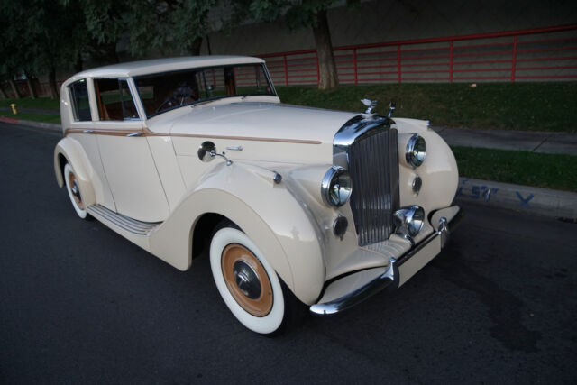 Bentley MARK VI 4.25L ALUMINUM FREESTONE & WEBB COACHBUILT 1947 image number 22