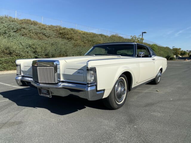 Lincoln Continental 1969 image number 0