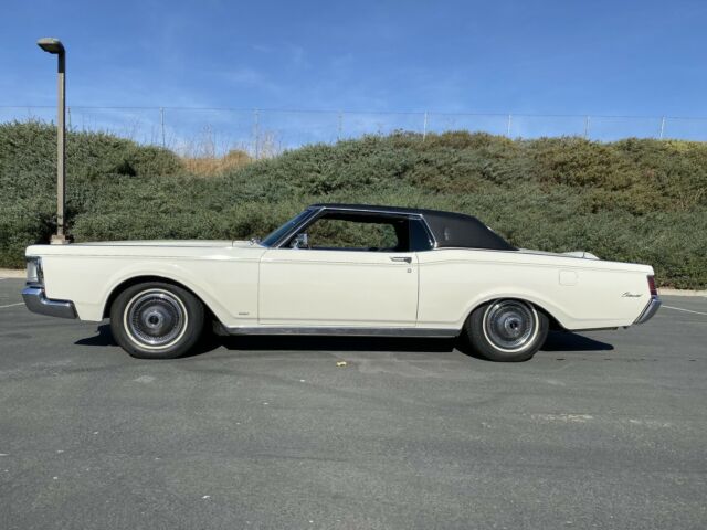 Lincoln Continental 1969 image number 26