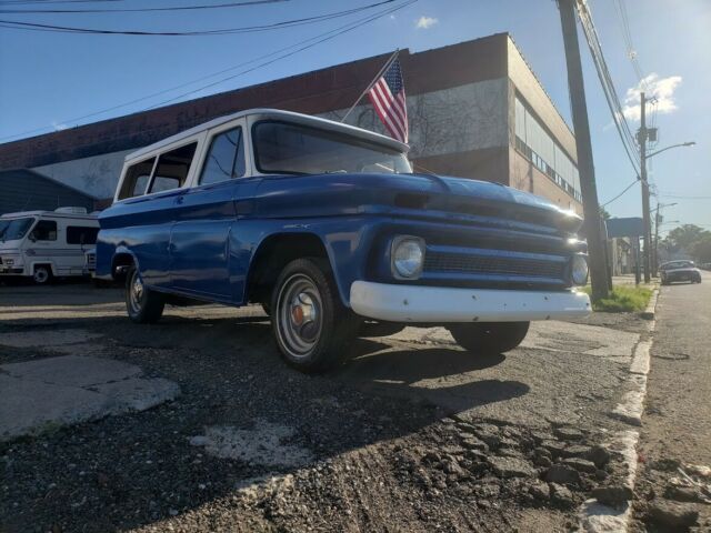 Chevrolet Suburban 1966 image number 1