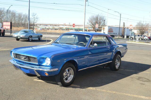 Ford Mustang 1966 image number 21