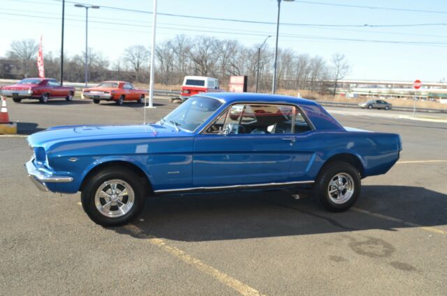 Ford Mustang 1966 image number 23