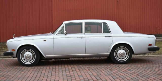 Rolls-Royce Silver Shadow 1976 image number 2