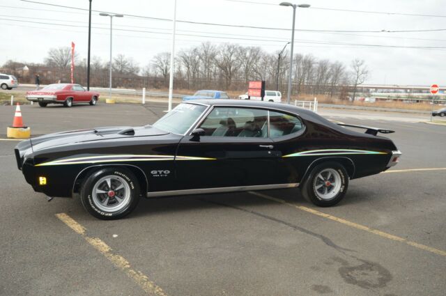 Pontiac GTO 1970 image number 19