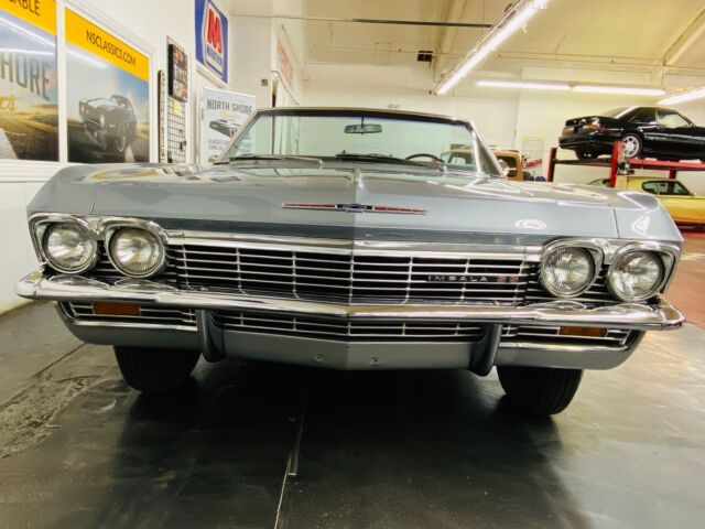 Chevrolet Impala 1965 image number 44