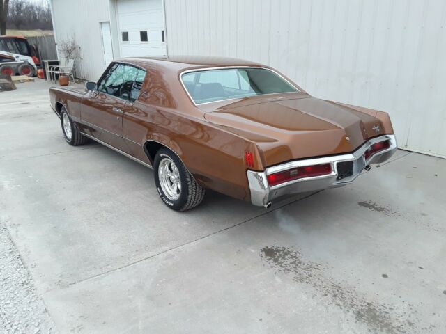 Pontiac Grand Prix 1971 image number 2