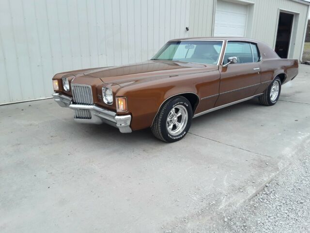 Pontiac Grand Prix 1971 image number 23