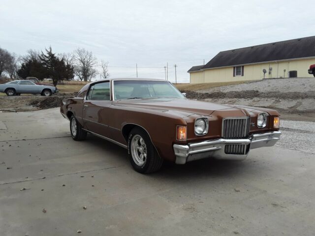 Pontiac Grand Prix 1971 image number 24