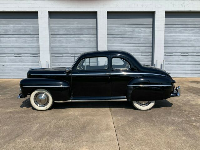 Ford Super Deluxe 1947 image number 27