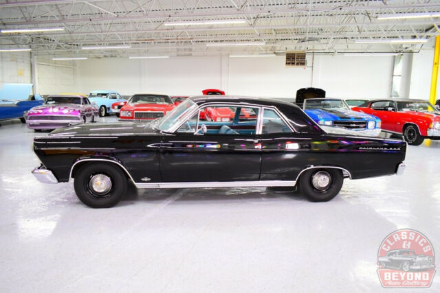 Ford Fairlane 1966 image number 2