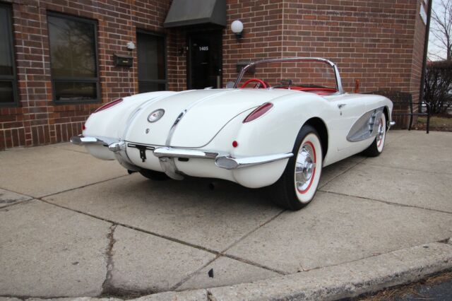 Chevrolet Corvette 1958 image number 28