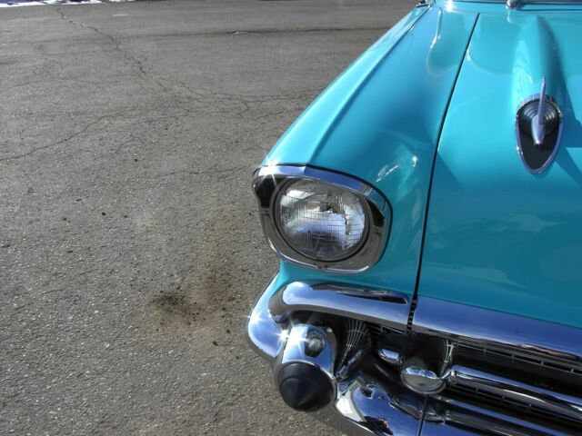 Chevrolet Bel Air/150/210 1957 image number 2