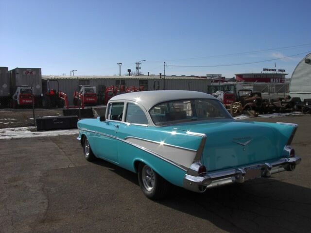 Chevrolet Bel Air/150/210 1957 image number 24