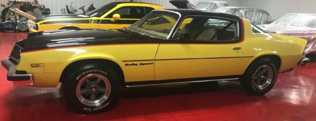 Chevrolet Camaro 1976 image number 27