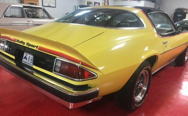 Chevrolet Camaro 1976 image number 30