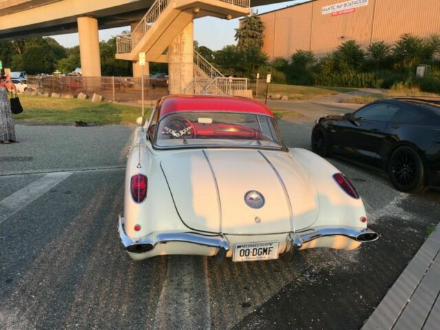 Chevrolet Corvette 1958 image number 1