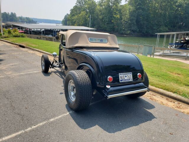 Ford Roadster 1932 image number 18