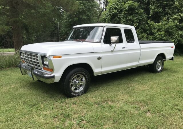 Ford F-350 1979 image number 24