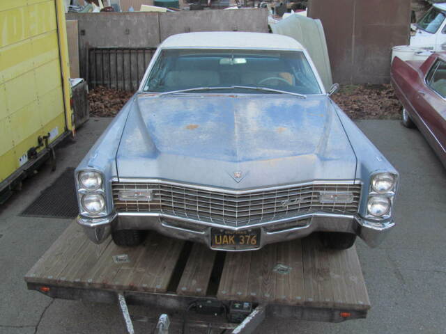 Cadillac Coupe deVille 1967 image number 29