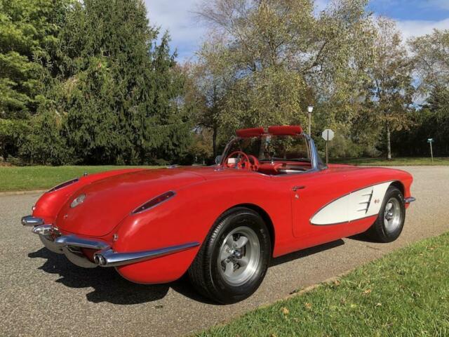 Chevrolet Corvette 1959 image number 27