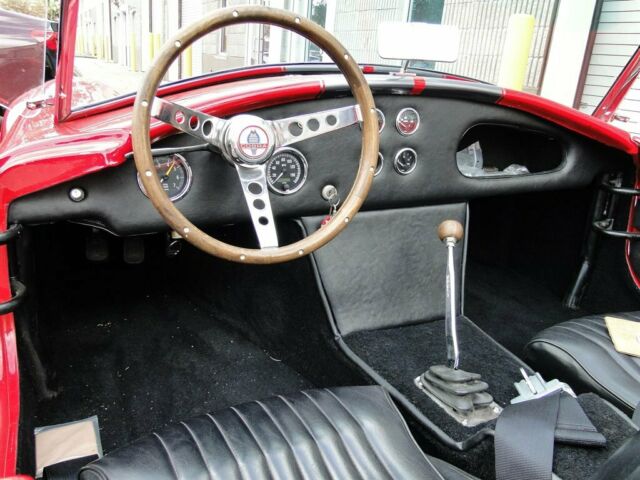 AC Cobra 1967 image number 21