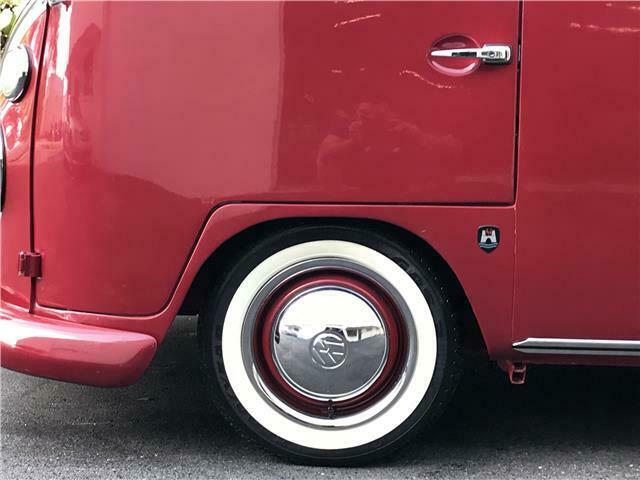 Volkswagen Bus/Vanagon 1970 image number 17