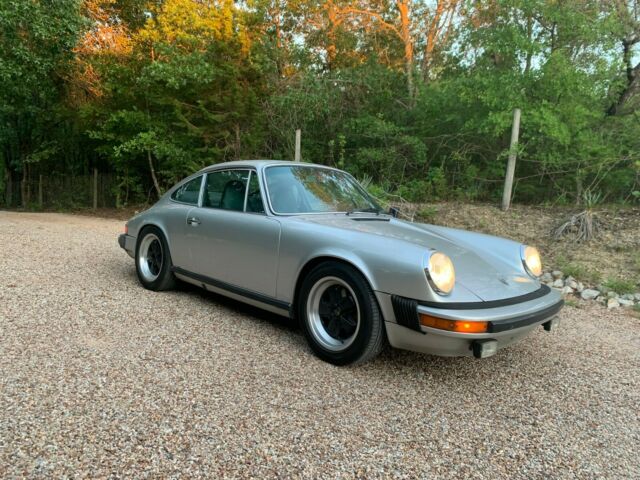 Porsche 911 1977 image number 23