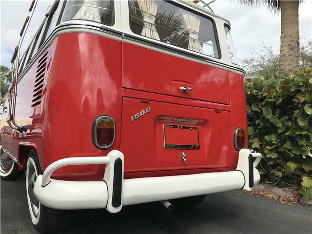 Volkswagen Bus/Vanagon 1971 image number 9