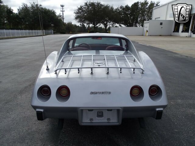 Chevrolet Corvette 1977 image number 31