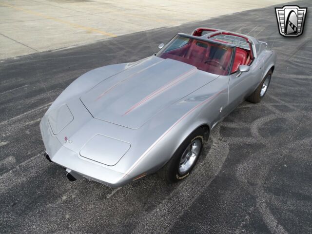 Chevrolet Corvette 1977 image number 4