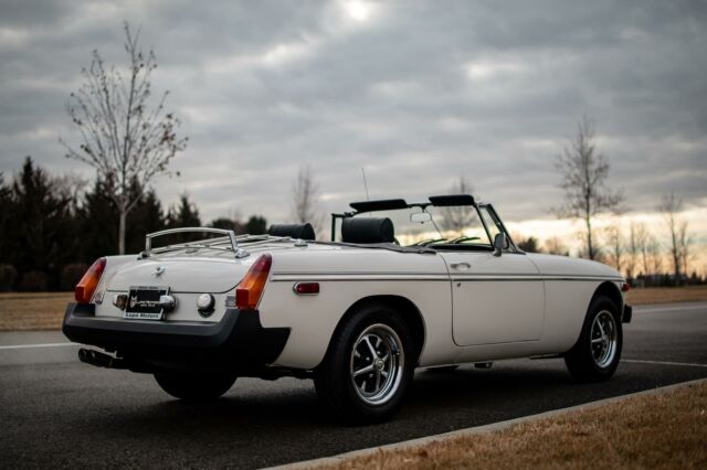 MG MGB 1979 image number 18