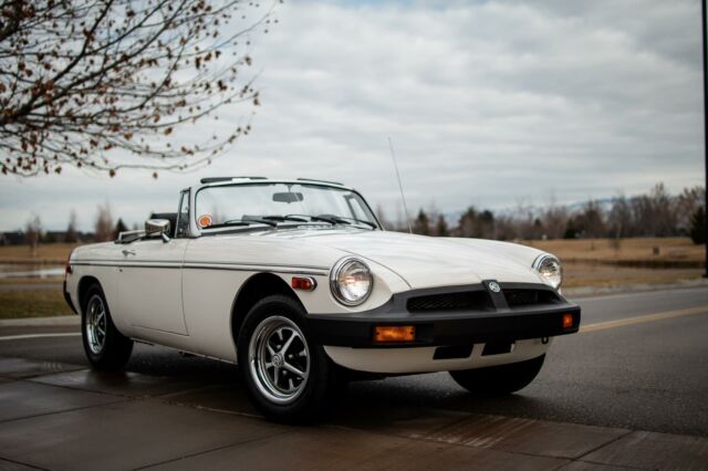 MG MGB 1979 image number 20