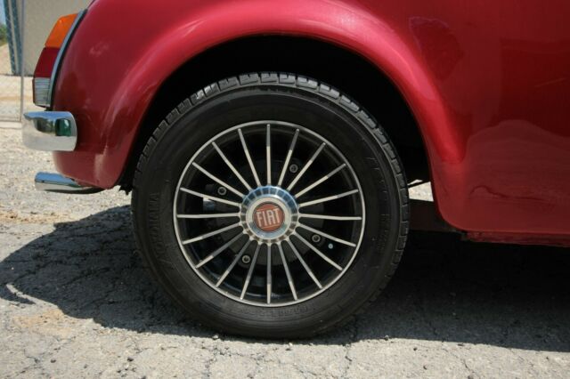 Fiat 500L 1970 image number 20