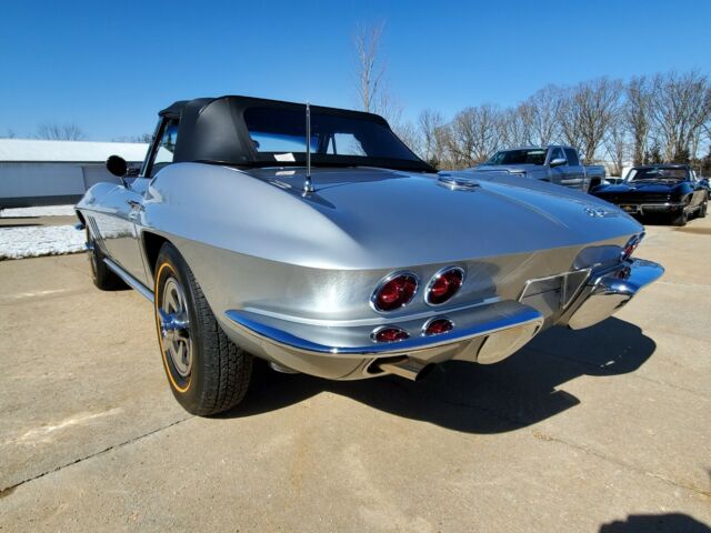 Chevrolet Corvette 1965 image number 10