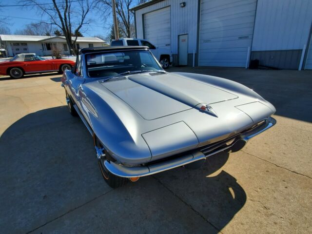 Chevrolet Corvette 1965 image number 3