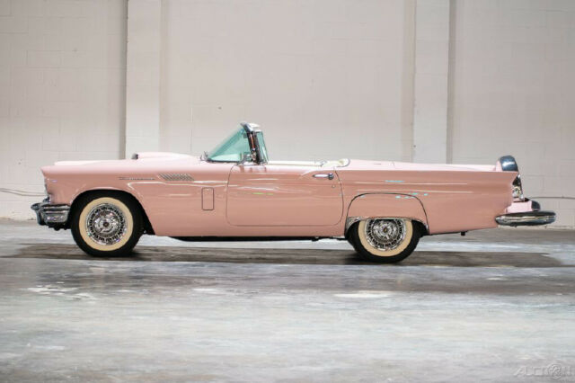 Ford Thunderbird 1957 image number 28