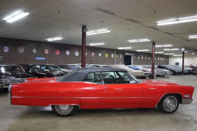 Cadillac DeVille 1967 image number 2