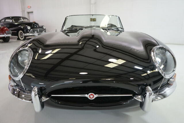 Jaguar E-Type 1966 image number 1