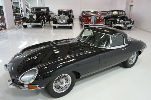 Jaguar E-Type 1966 image number 30