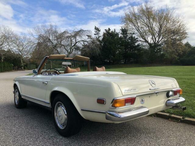 Mercedes-Benz SL-Class 1970 image number 7