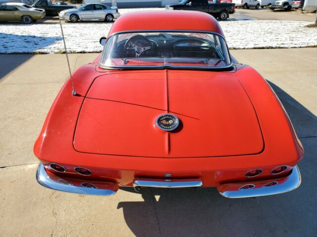 Chevrolet Corvette 1962 image number 33