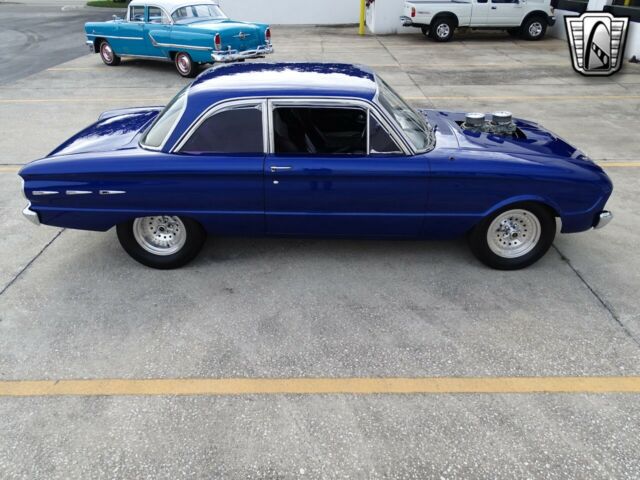 Ford Falcon 1961 image number 8