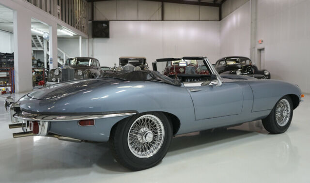 Jaguar E-Type 1969 image number 24