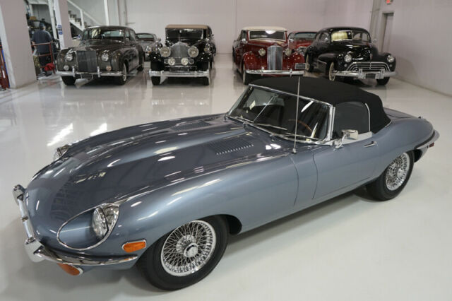 Jaguar E-Type 1969 image number 9