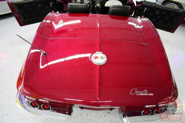 Chevrolet Corvette 1963 image number 18